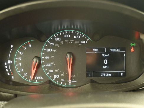 Used 2020 Chevrolet Trax LT w/ LT Convenience Package image 19