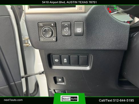 Used 2015 Lexus GX 460 w/ Premium Package AWD/4WD image 19