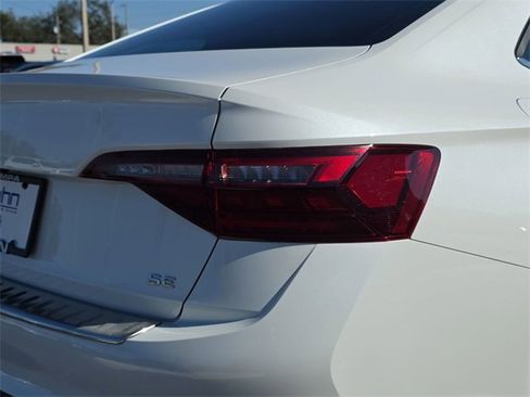 Certified 2024 Volkswagen Jetta SE image 8