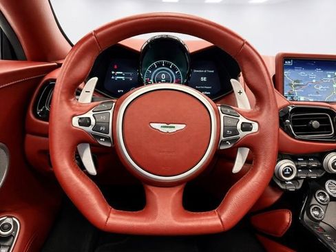 Used 2021 Aston Martin V8 Vantage Roadster RWD image 24