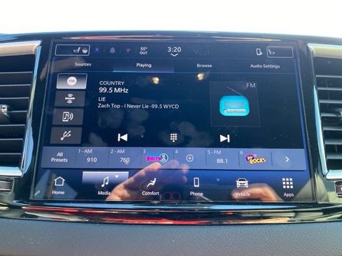 Used 2026 Chrysler Pacifica Select image 23