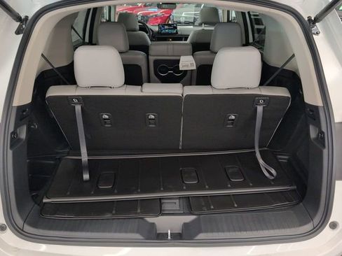 New 2025 Honda Pilot Touring image 34
