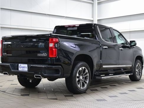 Used 2024 Chevrolet Silverado 1500 High Country w/ Technology Package image 8