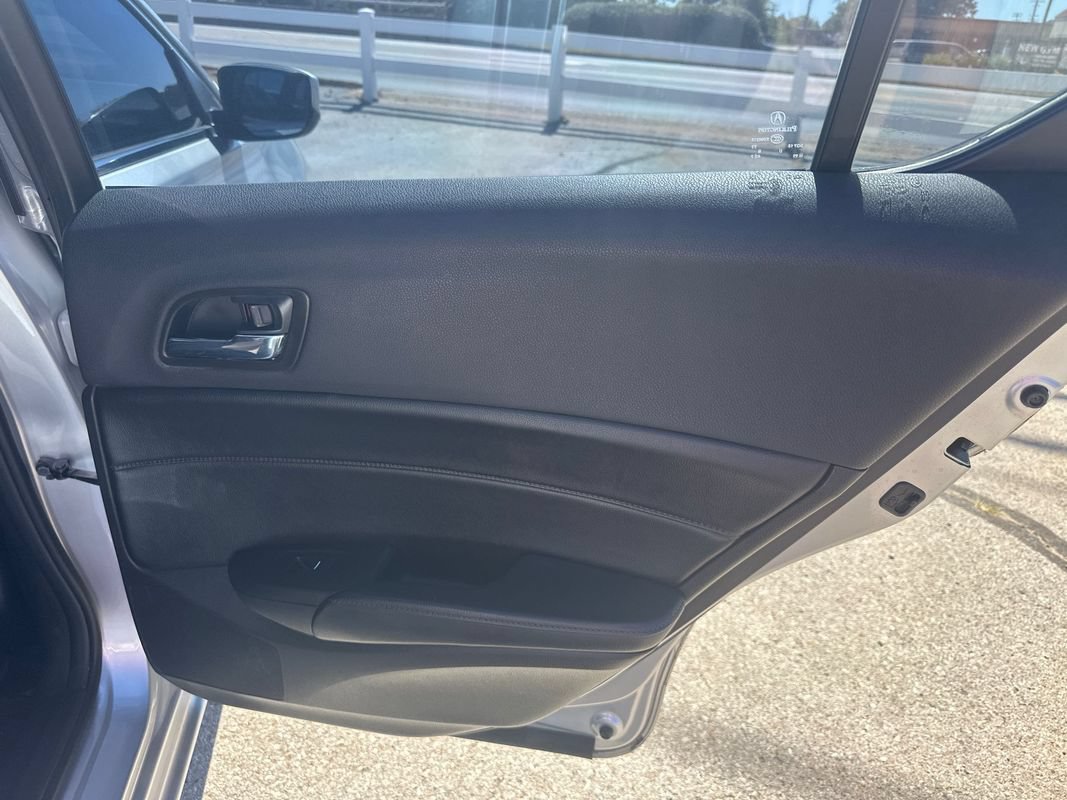 Used 2015 Acura ILX FWD image 24