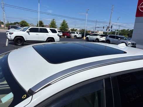 Used 2011 Volvo XC60 T6 AWD/4WD image 14