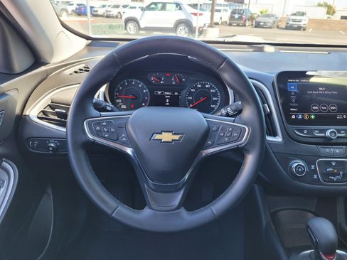 Used 2024 Chevrolet Malibu RS FWD image 16