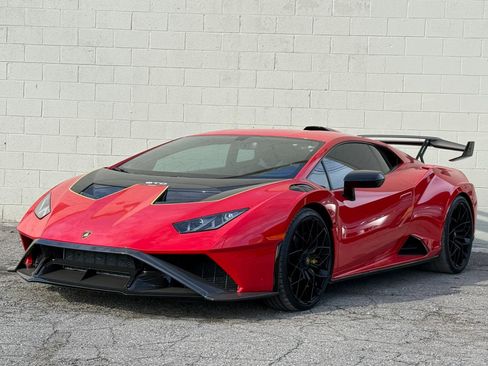 Used 2022 Lamborghini Huracan STO image 4