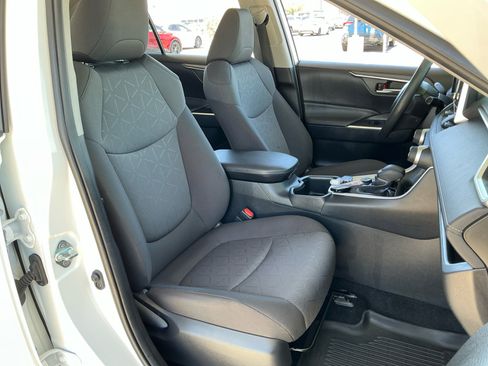 Certified 2023 Toyota RAV4 XLE w/ Convenience Package AWD/4WD image 19