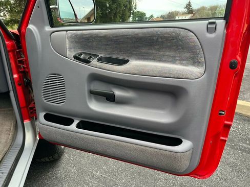 Used 1997 Dodge Ram 1500 Truck 4x4 Regular Cab image 30