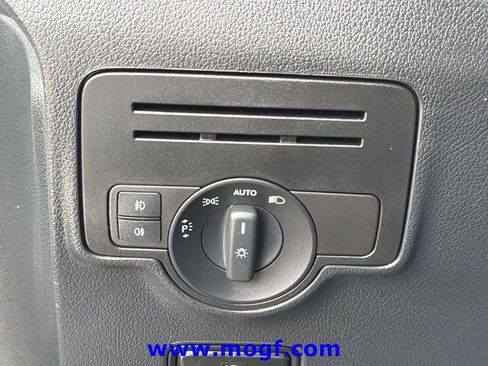Used 2023 Mercedes-Benz Metris Cargo image 12