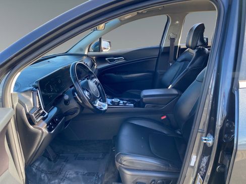 Used 2023 Kia Sportage EX image 9