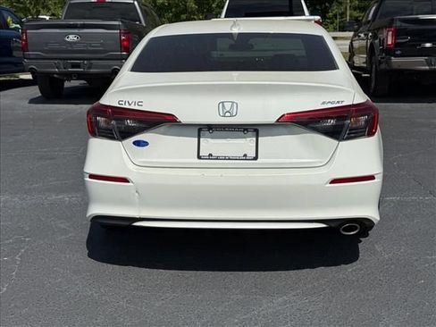 Used 2023 Honda Civic Sport image 5
