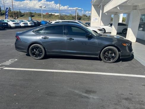Used 2025 Honda Accord SE image 4