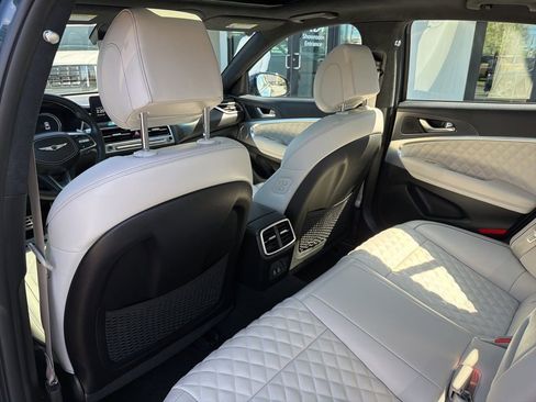 Used 2024 Genesis G70 3.3T Advanced w/ Sport Prestige Package AWD/4WD image 20