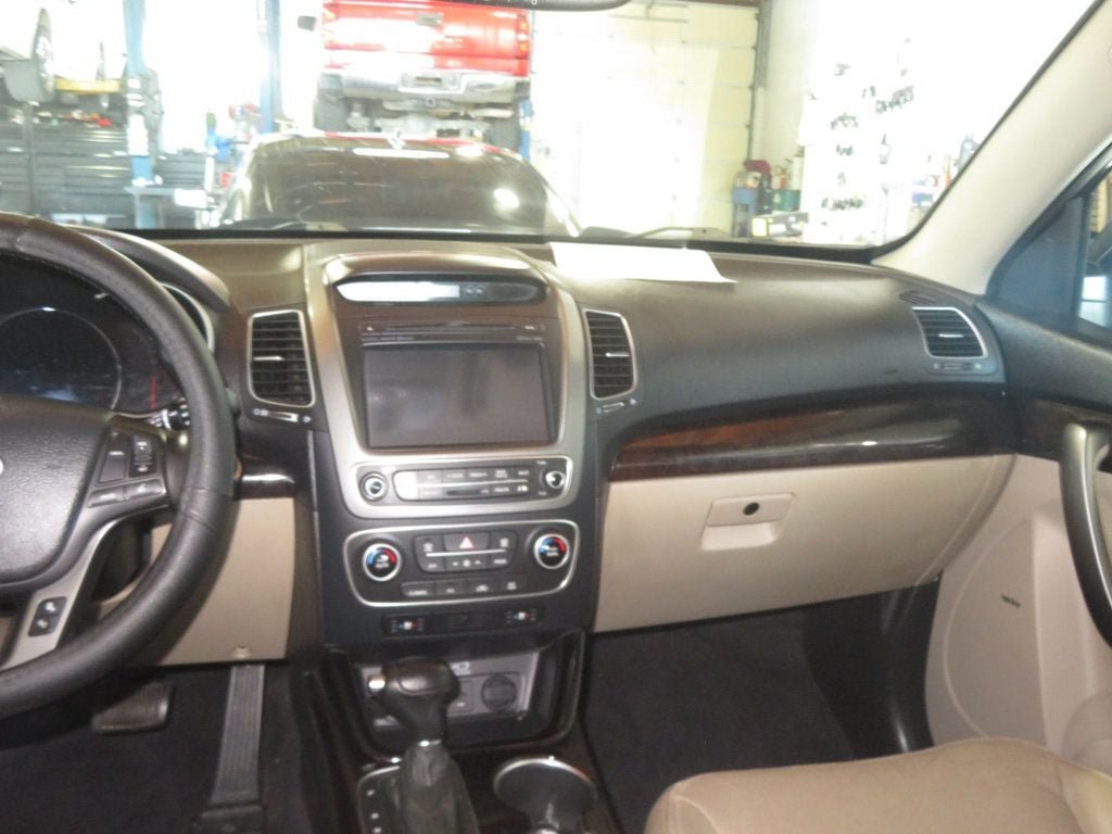 Used 2014 Kia Sorento EX w/ EX V6 Touring Package FWD image 38