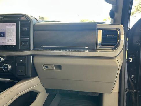 Used 2025 Ford F450 Platinum w/ Platinum Plus Package AWD/4WD image 32