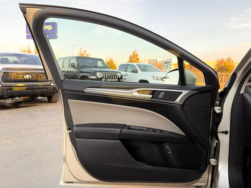 Used 2018 Ford Fusion S image 10