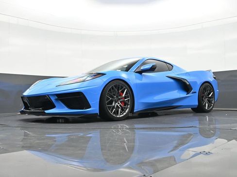 Used 2020 Chevrolet Corvette Stingray Preferred Cpe w/ 2LT Preferred Equipment Group RWD image 25