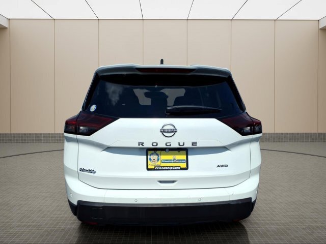 Used 2024 Nissan Rogue S AWD/4WD image 10