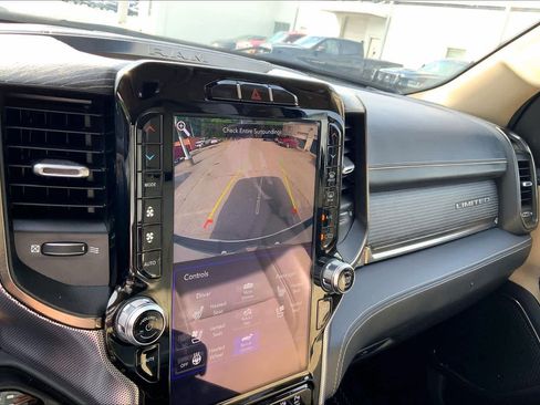 Used 2020 RAM 1500 Limited w/ Body Color Bumper Group AWD/4WD image 28