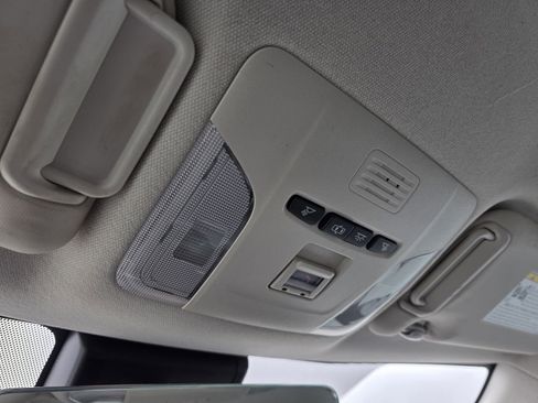 Used 2022 Toyota Corolla LE image 29