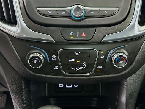 Used 2023 Chevrolet Equinox LT FWD image 23