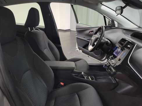 Used 2017 Toyota Prius Two FWD image 26