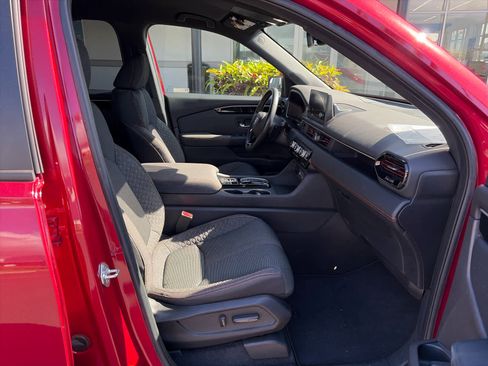 Used 2023 Honda Pilot Sport image 20