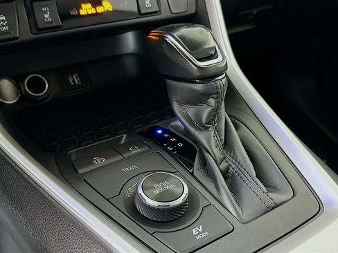 Used 2024 Toyota RAV4 XLE Premium w/ Weather Package image 21