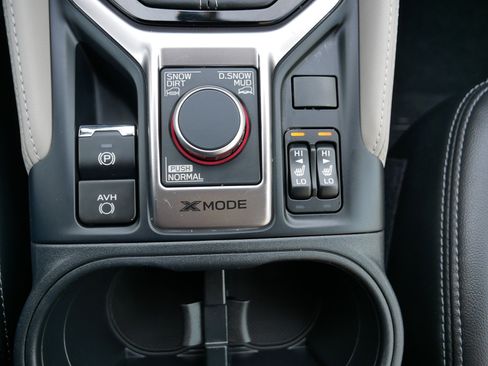 Used 2024 Subaru Forester Limited image 28