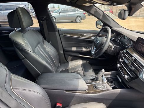 Used 2019 BMW 530i w/ Premium Package RWD image 33