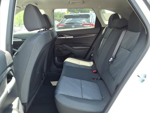 Used 2025 Kia Seltos LX AWD/4WD image 3