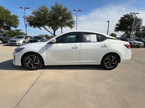 Used 2025 Nissan Sentra SV FWD image 5