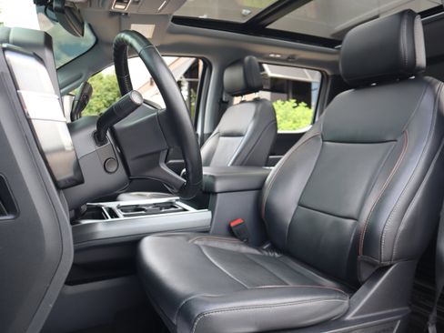 Used 2023 Ford F250 Lariat w/ Black Appearance Package AWD/4WD image 34