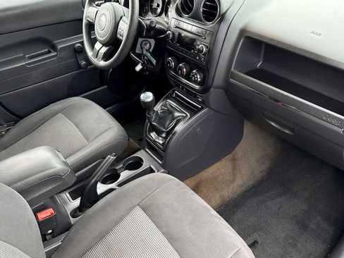Used 2016 Jeep Patriot Sport image 13