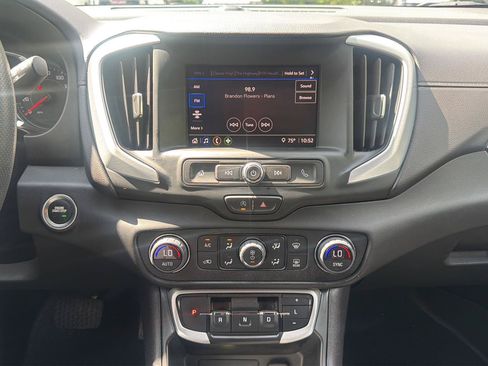 Certified 2025 GMC Terrain Elevation w/ Black Edition AWD/4WD image 39