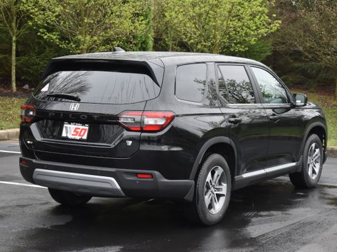 New 2025 Honda Pilot EX-L image 8