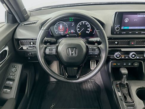 Used 2025 Honda Civic Sport image 18