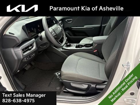 New 2026 Kia K4 FWD image 16