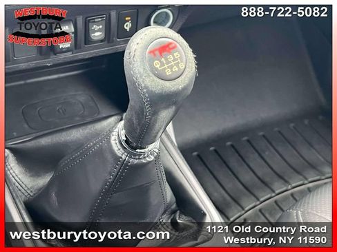 Used 2018 Toyota Tacoma TRD Sport AWD/4WD image 29