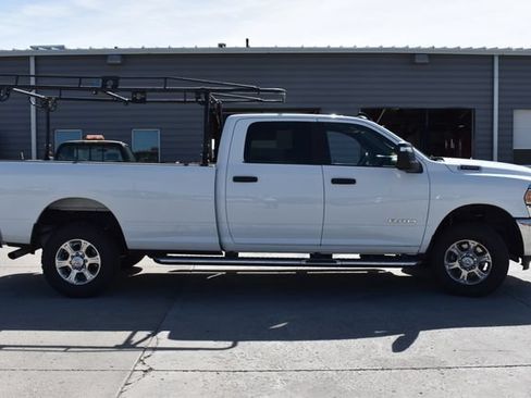 Used 2023 RAM 2500 Big Horn w/ Level 1 Equipment Group AWD/4WD image 4