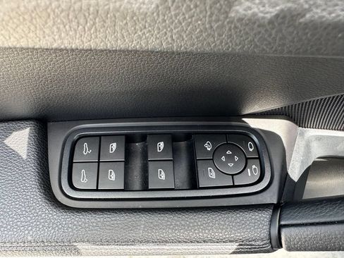 Certified 2024 Porsche Cayenne Coupe AWD/4WD image 17