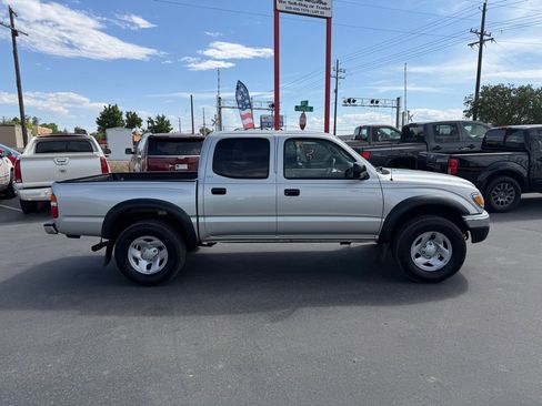Used 2004 Toyota Tacoma PreRunner RWD image 6