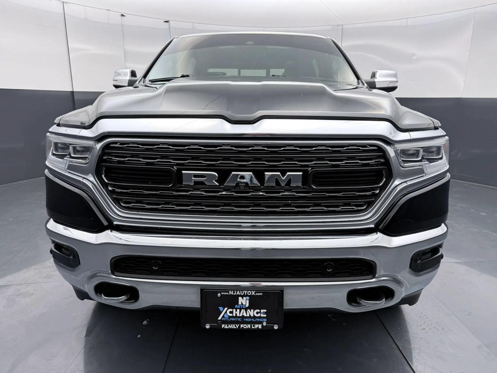 Used 2021 RAM 1500 Limited AWD/4WD image 2