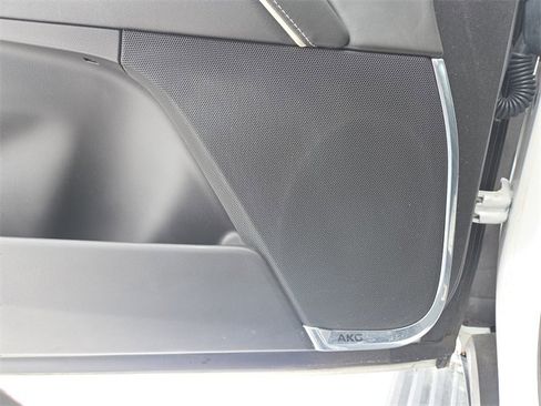 Used 2023 Cadillac Escalade ESV Sport Platinum w/ LPO, ONYX Package image 24