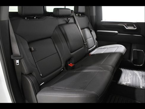 Certified 2024 Chevrolet Silverado 2500 LTZ w/ LTZ Convenience Package AWD/4WD image 19