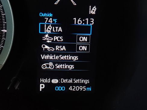 Used 2022 Toyota Corolla LE image 31