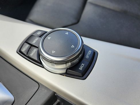 Used 2015 BMW 320i Sedan image 12