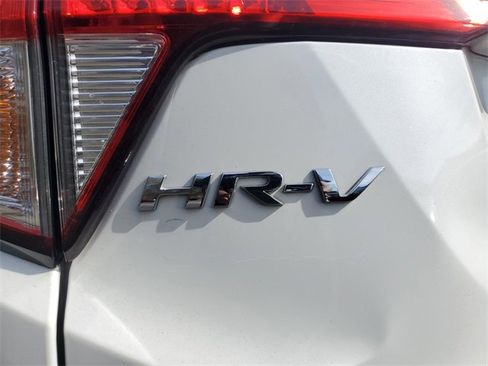 Used 2021 Honda HR-V EX-L image 8