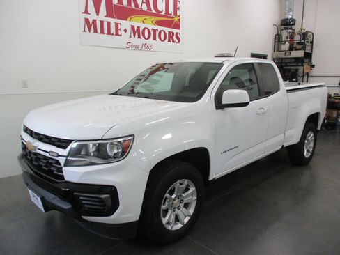 Used 2022 Chevrolet Colorado LT w/ Fleet Safety Package image 3